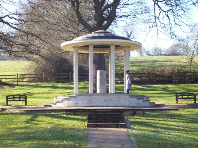 Len Williams / Magna Carta Memorial, Runnymede